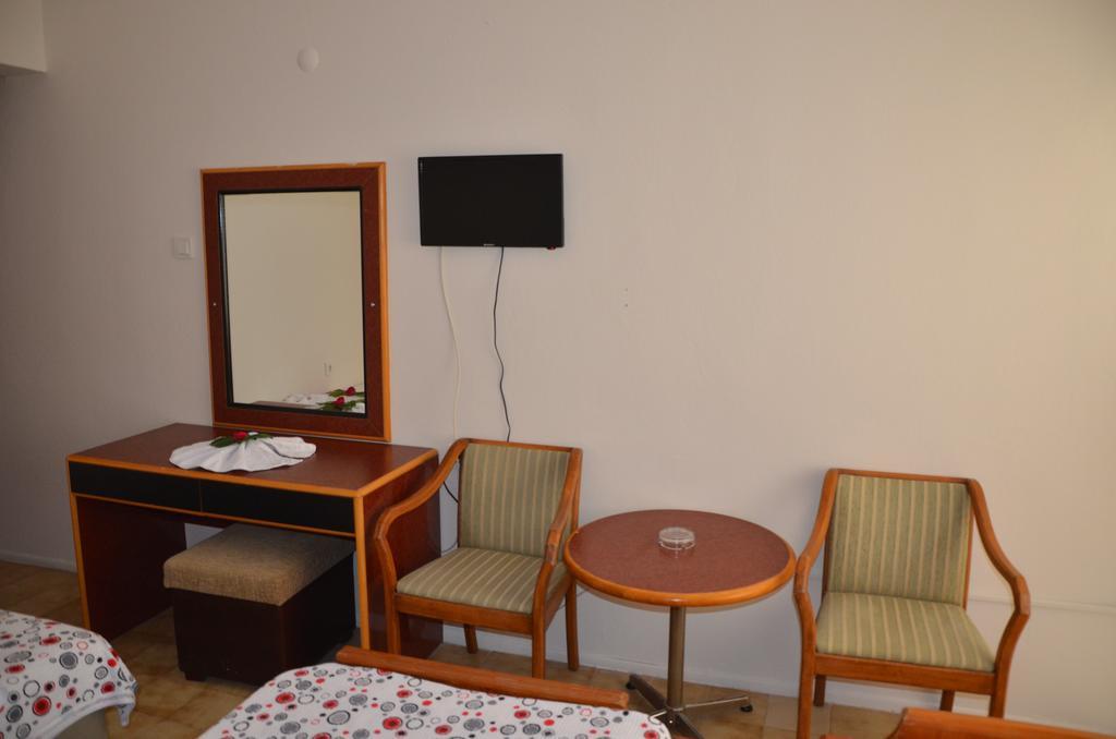 Dilek Hotel Menderes Δωμάτιο φωτογραφία